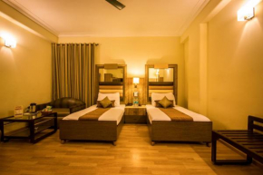 Отель The Suncourt Hotel Yatri  Нью-Дели